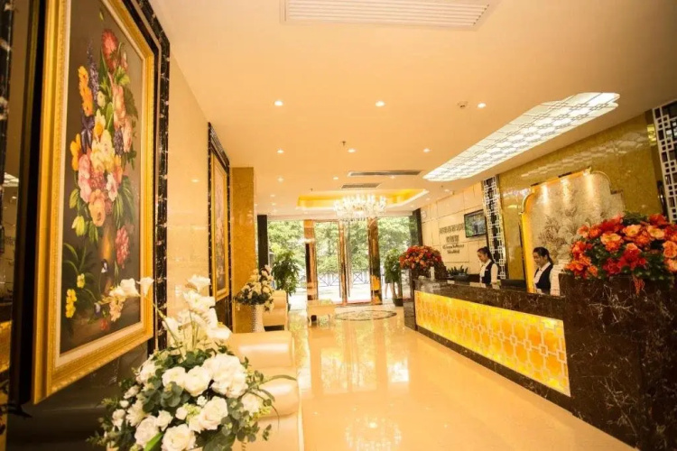 Huaming Hotel