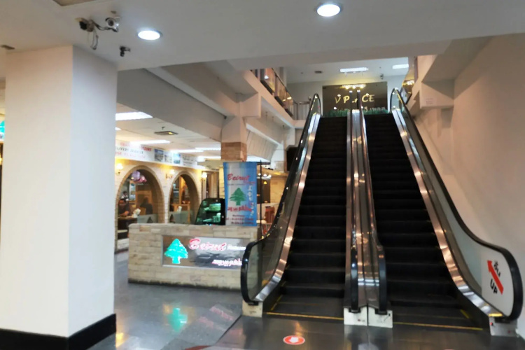 V Place Silom