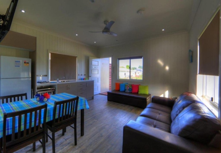 2 Bedrooms Cottage