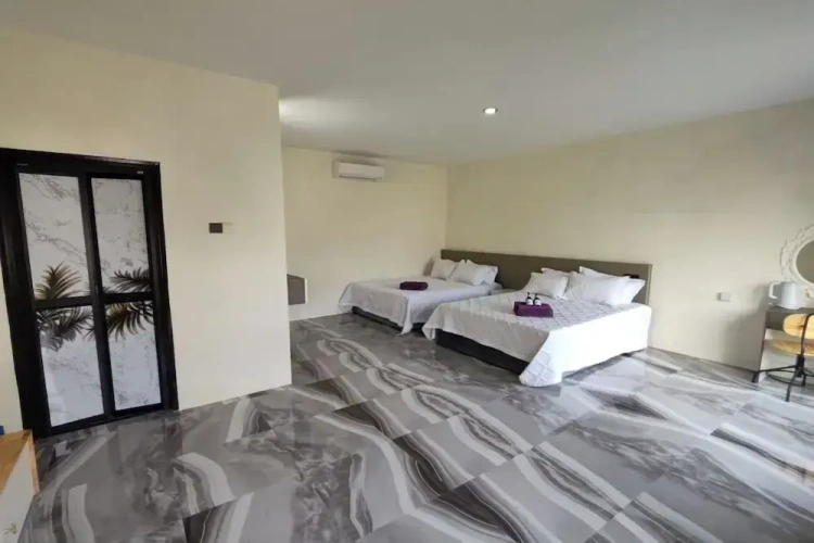 Standard Quadruple room
