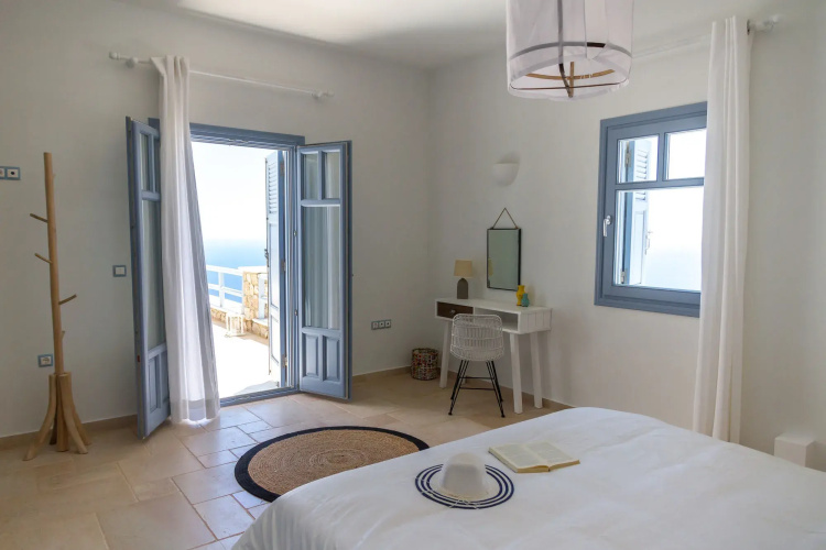 Enastron Suites