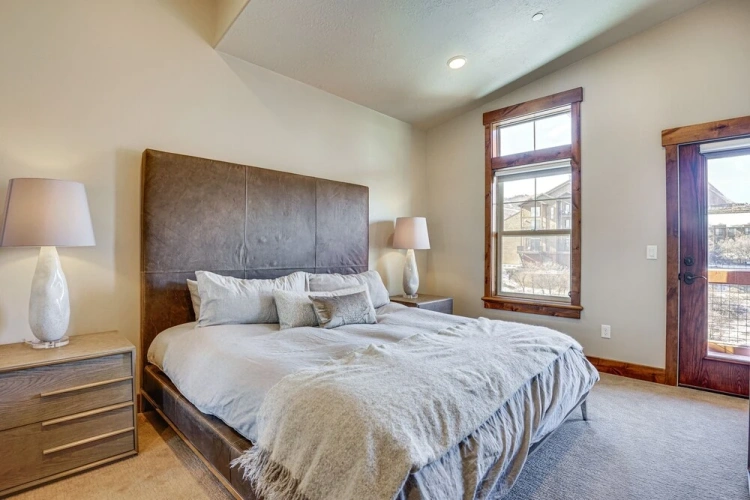 3 Bedrooms Apartment