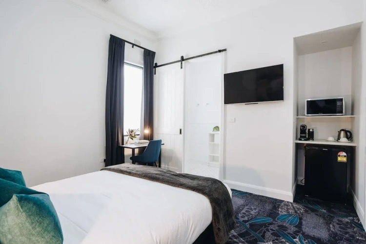 Deluxe Double Suite