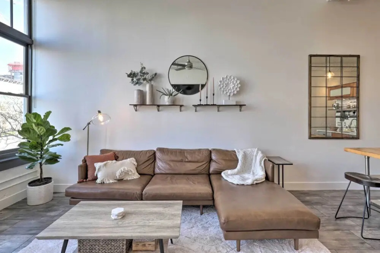 Chic SLC Downtown Studio Loft: Walk to Shops