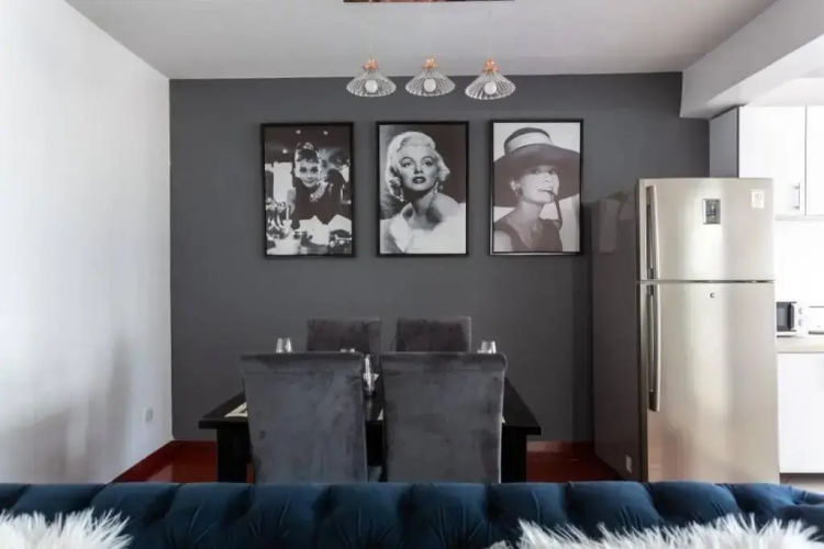 Elegant Marilyn Monroe 2Bed