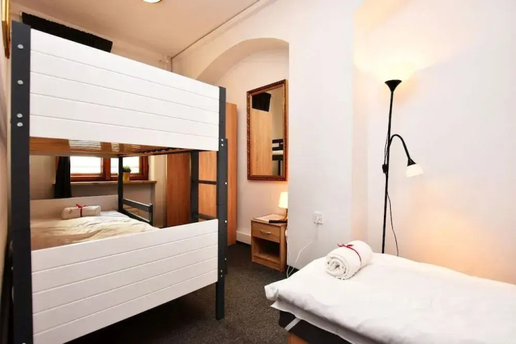 Dukes Hostel - Old Town
