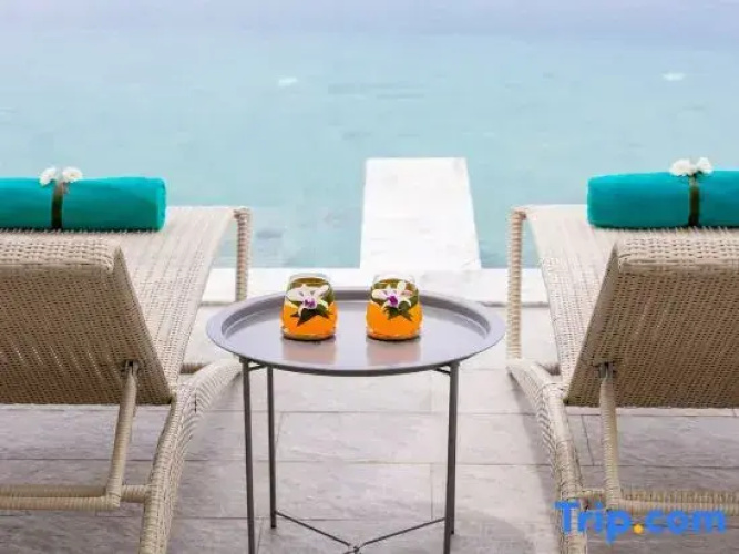Villa Cabo: Hilltop Retreat with Panoramic Ocean Views