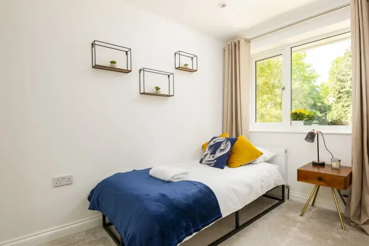 2 bed house close to Town Centre