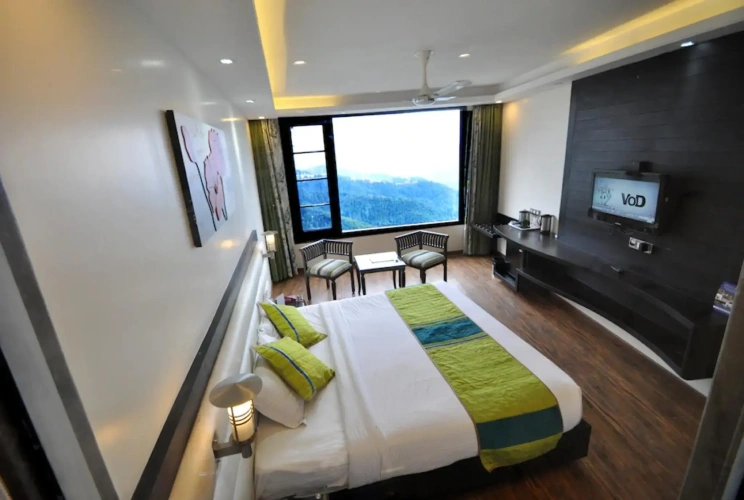 Standard Club room
