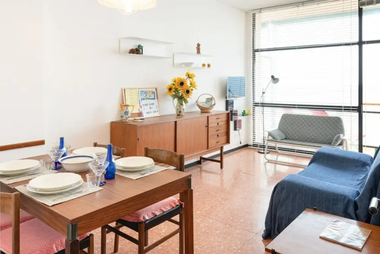 Deiva Marina Sea View Flat with Garage