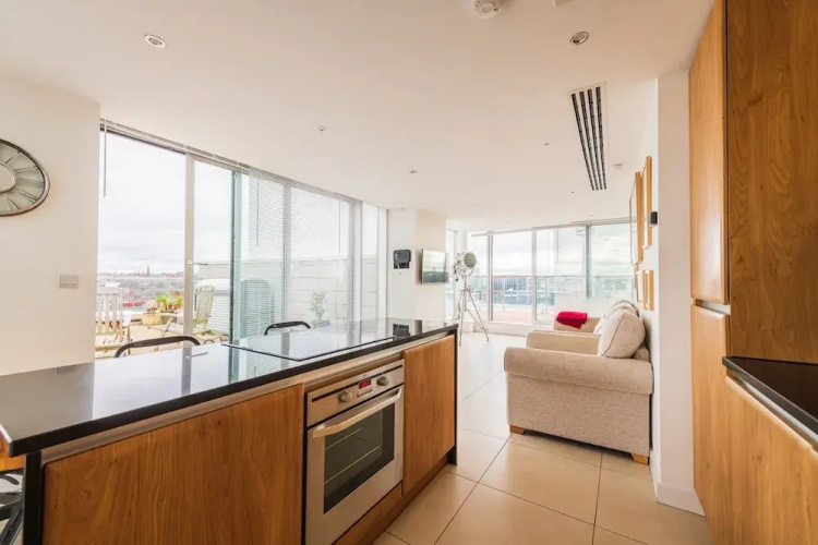 2 Bedroom Penthouse with Parking