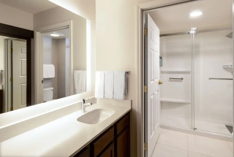 1 Bedroom Suite