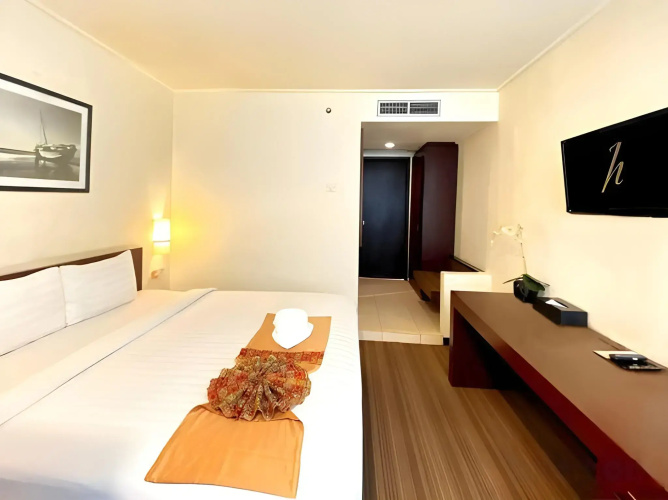 Horison Ultima Makassar