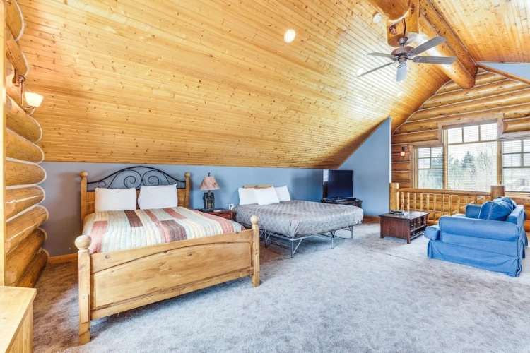 5 Bedrooms Cottage