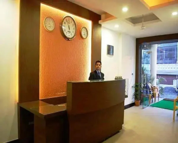 Shree Palace Hotel