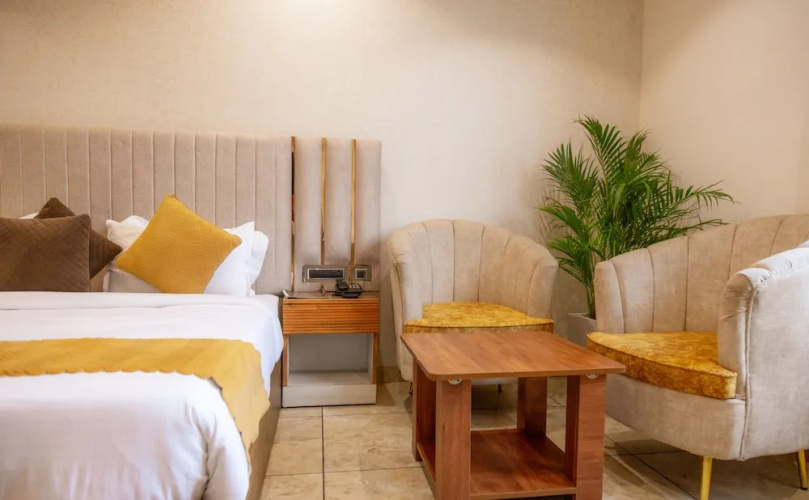 Hotel Eminence