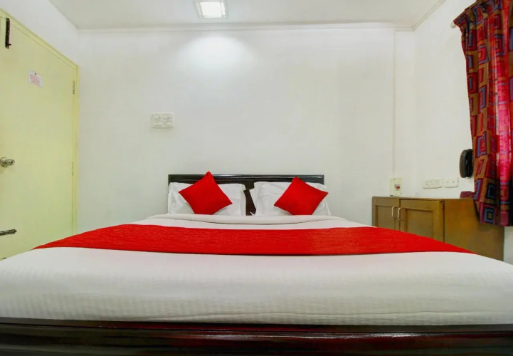 OYO 6732 Dheeran Residency