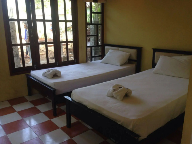 Hut Sun Bungalow