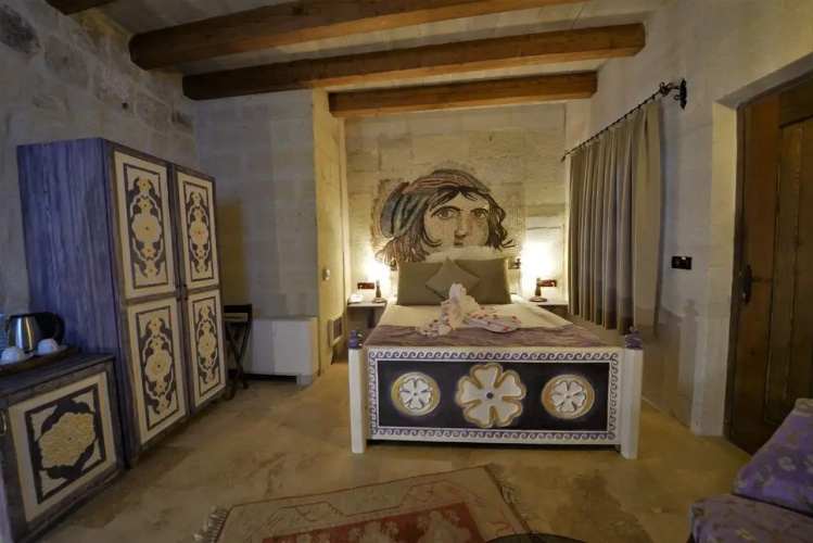 Caftan Cave Suites