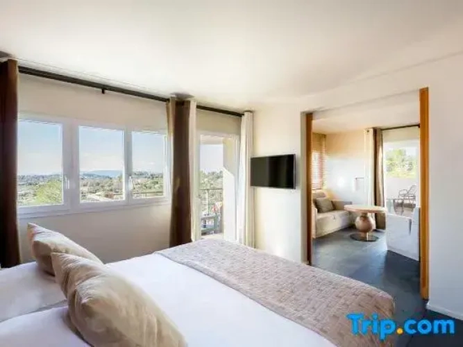 Suite with panoramic view