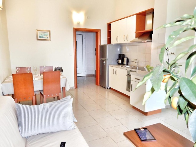 1 Bedroom Apartment with balcony