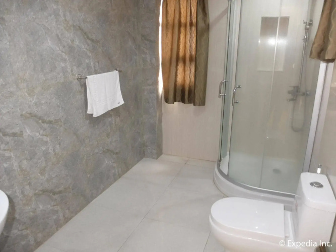 Imerex Plaza Hotel