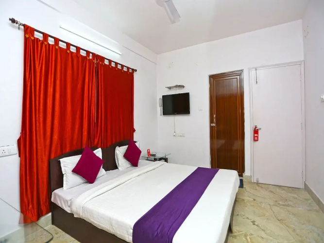 OYO Flagship 9980 Violet Guest House