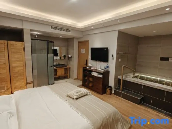 Standard Double room with courtyard view