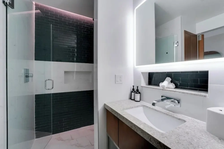 Standard Double Suite