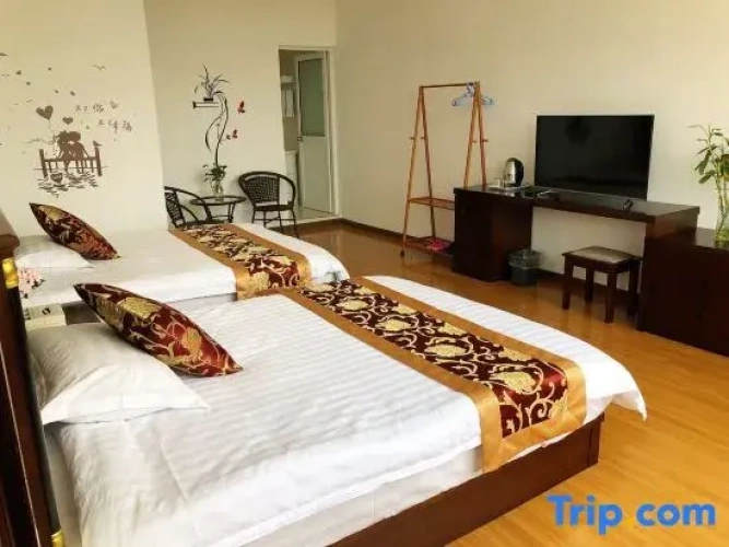 Suite with river view