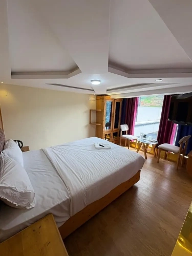 Standard Club room with land view