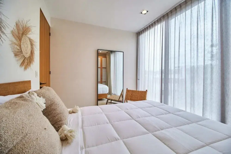 Pure Condos 302 By Lockey
