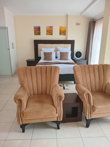 Deluxe Suite