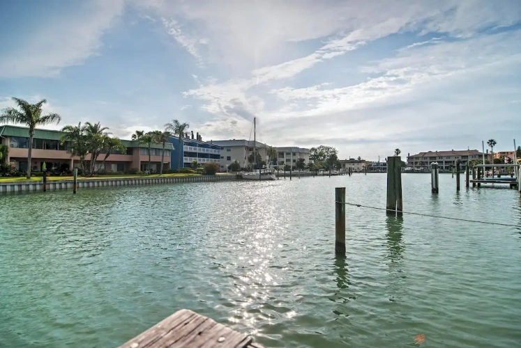 Quiet Cottage < 1/2 Mi to Gulf Coast & Boardwalk!