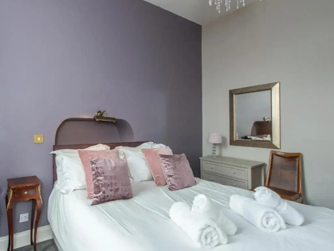 1 Bedroom Double Apartment