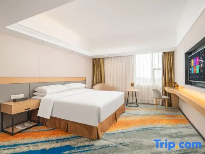 Deluxe Double room with city view