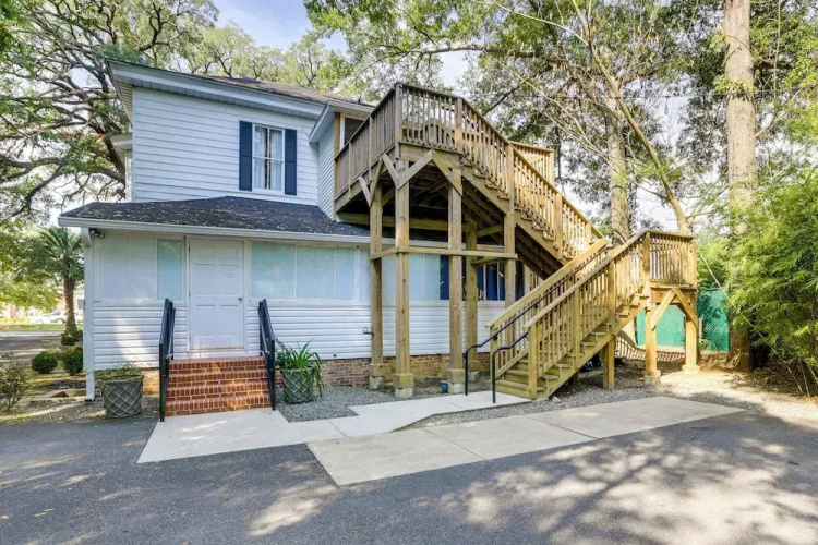 Charming Thomasville Getaway: Walk to Downtown!