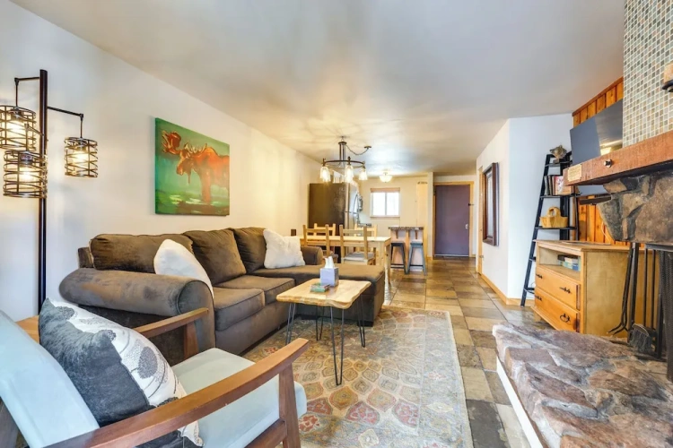 2 Bedrooms Apartment