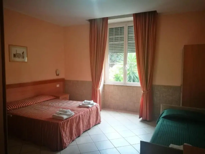 Triple room