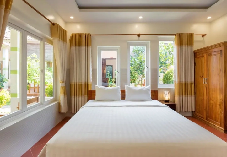 Quadruple Bungalow with balcony and with garden view