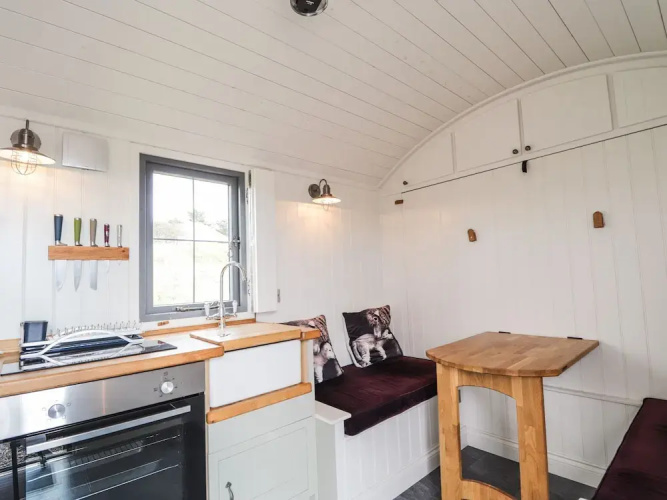 Shepherds Hut