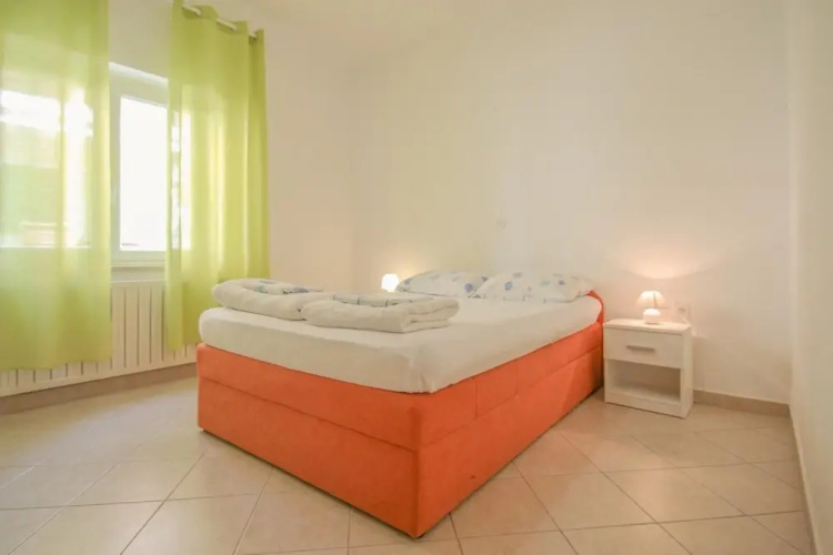 Adila A4 2 in Novigrad