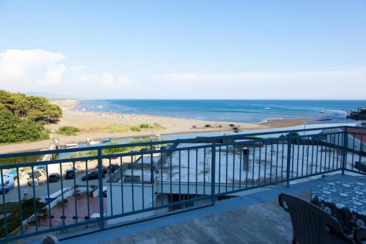 Apartment with sea view