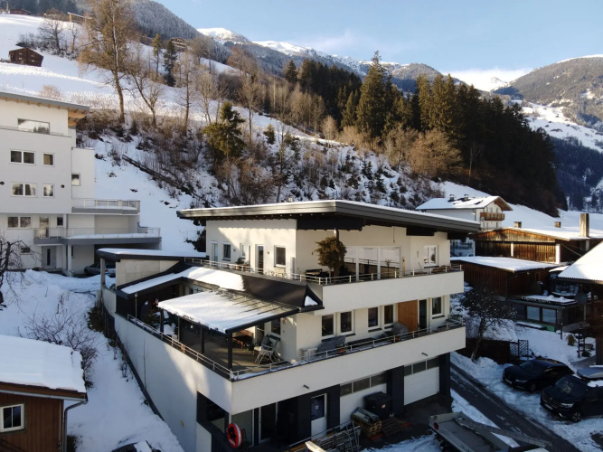 Holiday flat Daniela, Hippach im Zillertal