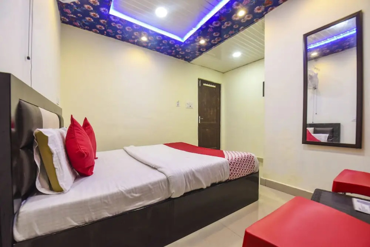 OYO 7917 Hotel Sunbeam