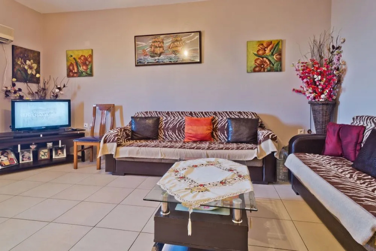 One Bedroom Apartment