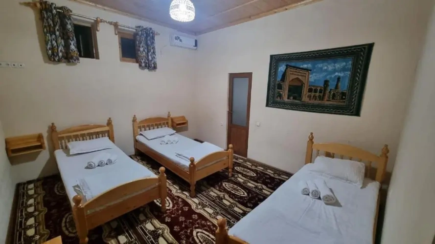 Standard Triple room
