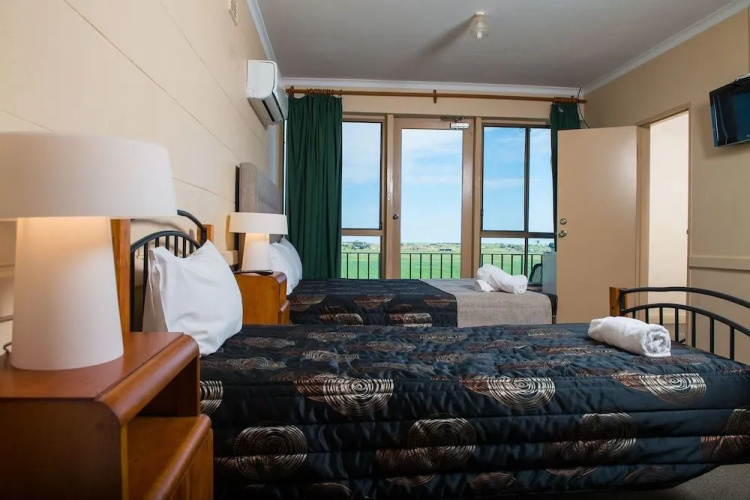 Tailem Bend Riverside Hotel