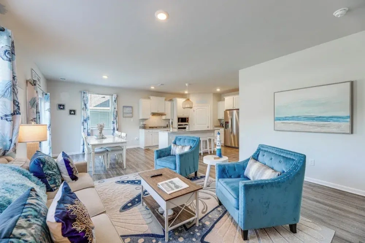 5 Bedrooms Cottage