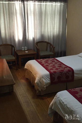 Luoyang New Shengguang Hotel
